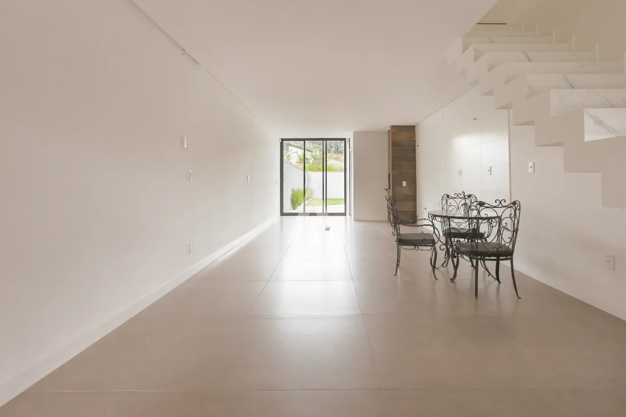 Casa com 1 suíte e 2 quartos à venda no bairro São Marcos em Joinville-SC por R$ 695.000,00. — foto 3