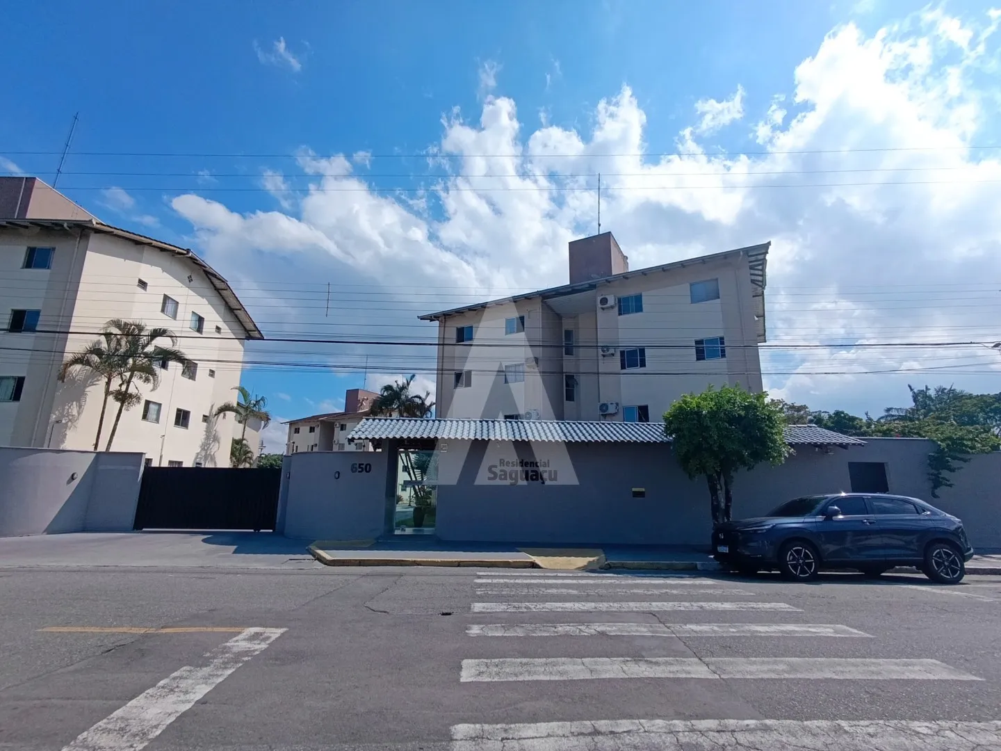 Apartamento localizado no bairro Saguaçu, composto por 2 dormitórios e 1 vaga de garagem coberta. - foto 1