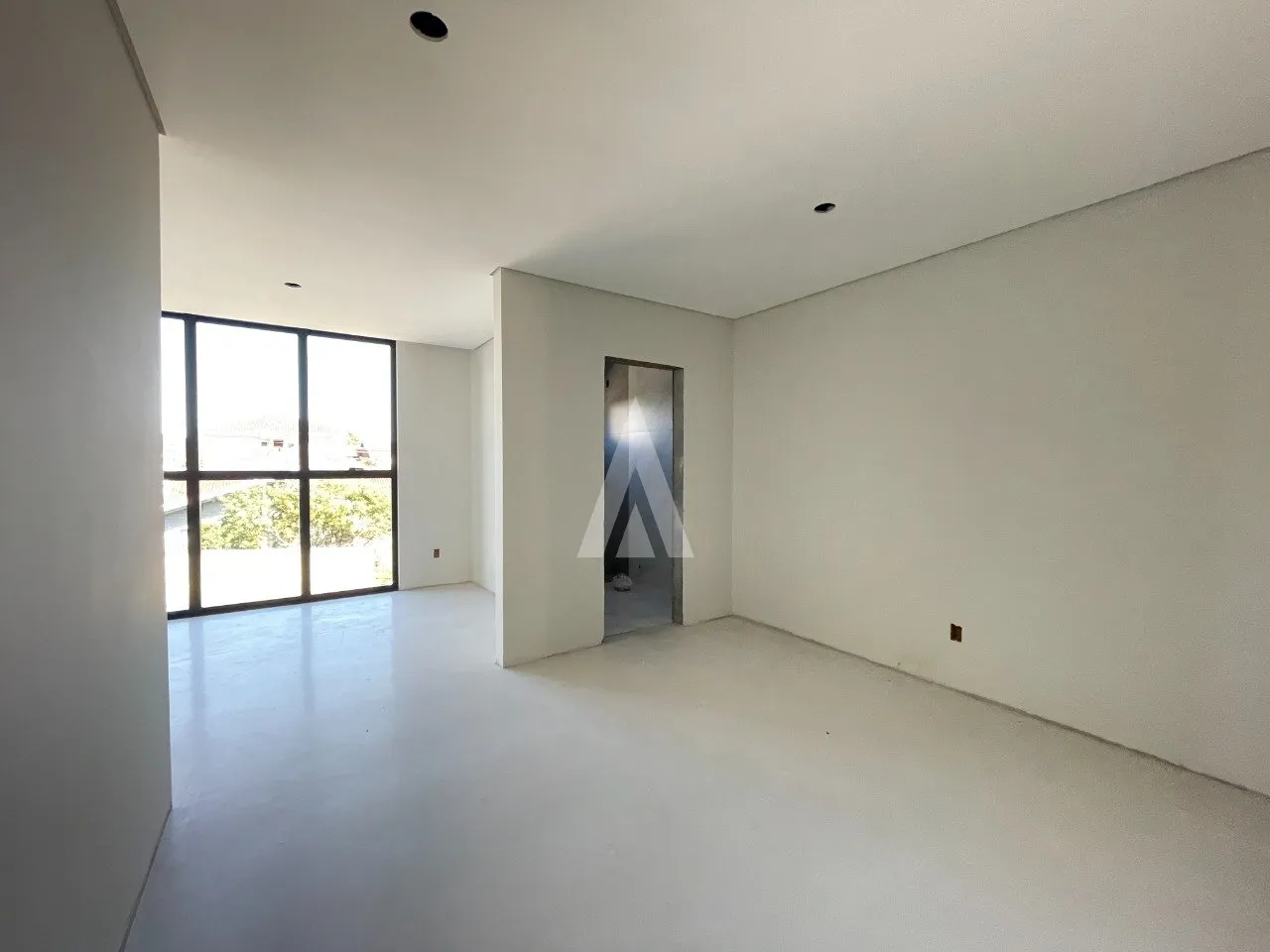 Sobrado Geminado com 1 suíte(s) mais 2 quarto(s) à venda no bairro Saguaçu em Joinville, por R$ 850.000.00. — foto 6