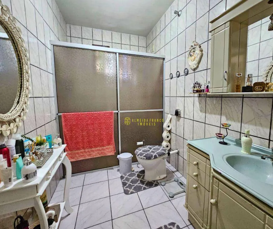 Casa com 3 dormitórios sendo 1 suíte, no bairro Fortaleza — foto 5