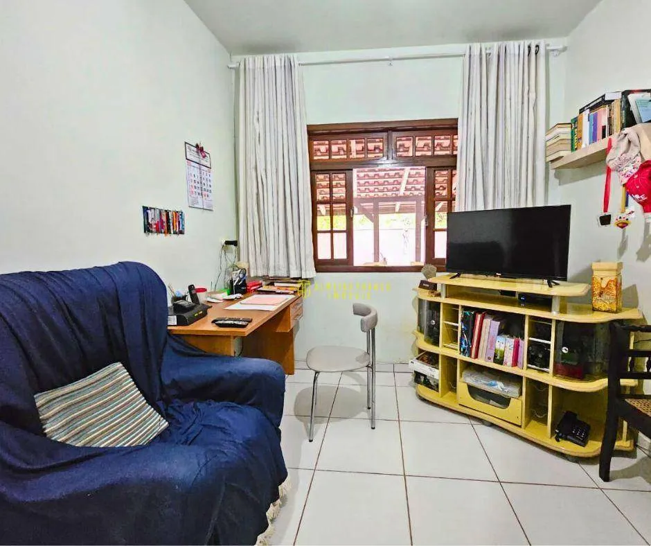 Casa com 3 dormitórios sendo 1 suíte, no bairro Fortaleza — foto 6
