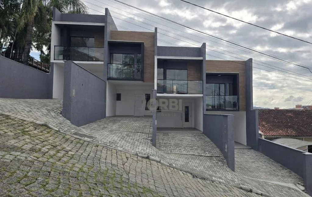 Sobrado com 2 dormitórios à venda, 92 m por R$ 450.000,00 - Escola Agrícola - Blumenau/SC - foto 1