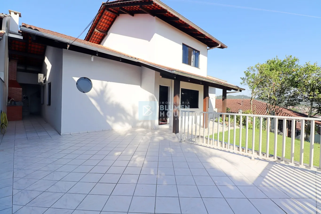 Ampla casa no bairro Fortaleza! — foto 2