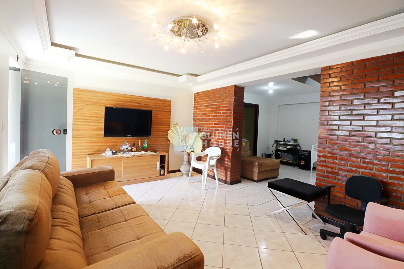 Ampla casa no bairro Fortaleza! — foto 3