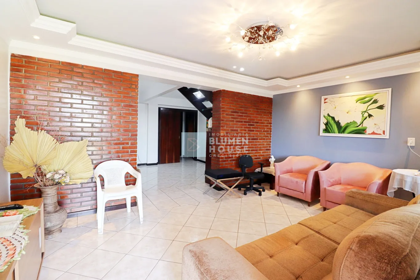 Ampla casa no bairro Fortaleza! — foto 4