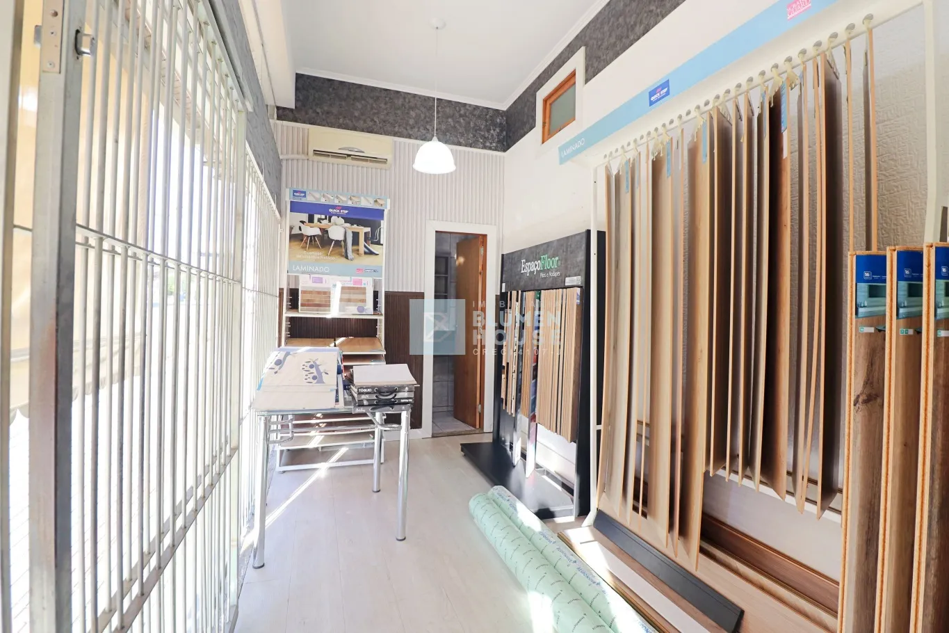 Sala comercial localizada no bairro Velha! — foto 2