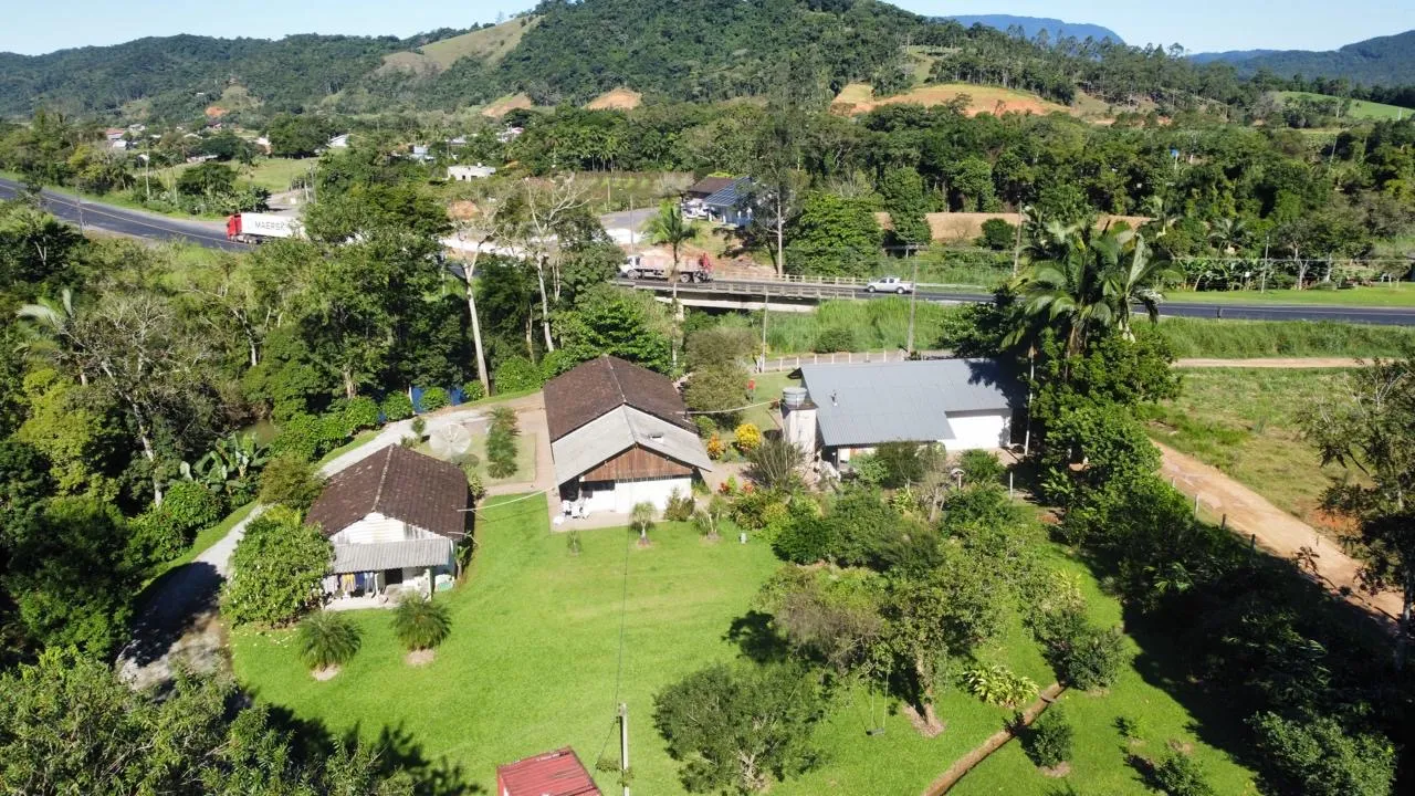 Sítio em Rodeio com 3 casas e todo preparado para criação de gado — foto 4