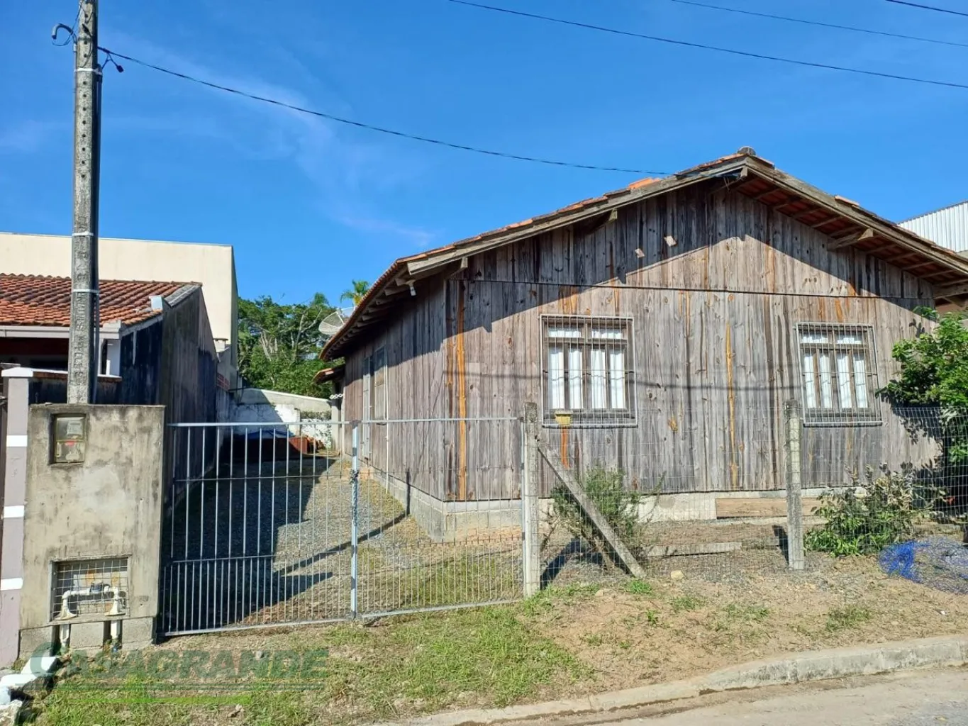 CASA NA PRAIA DE ARMAÇÃO - foto 1