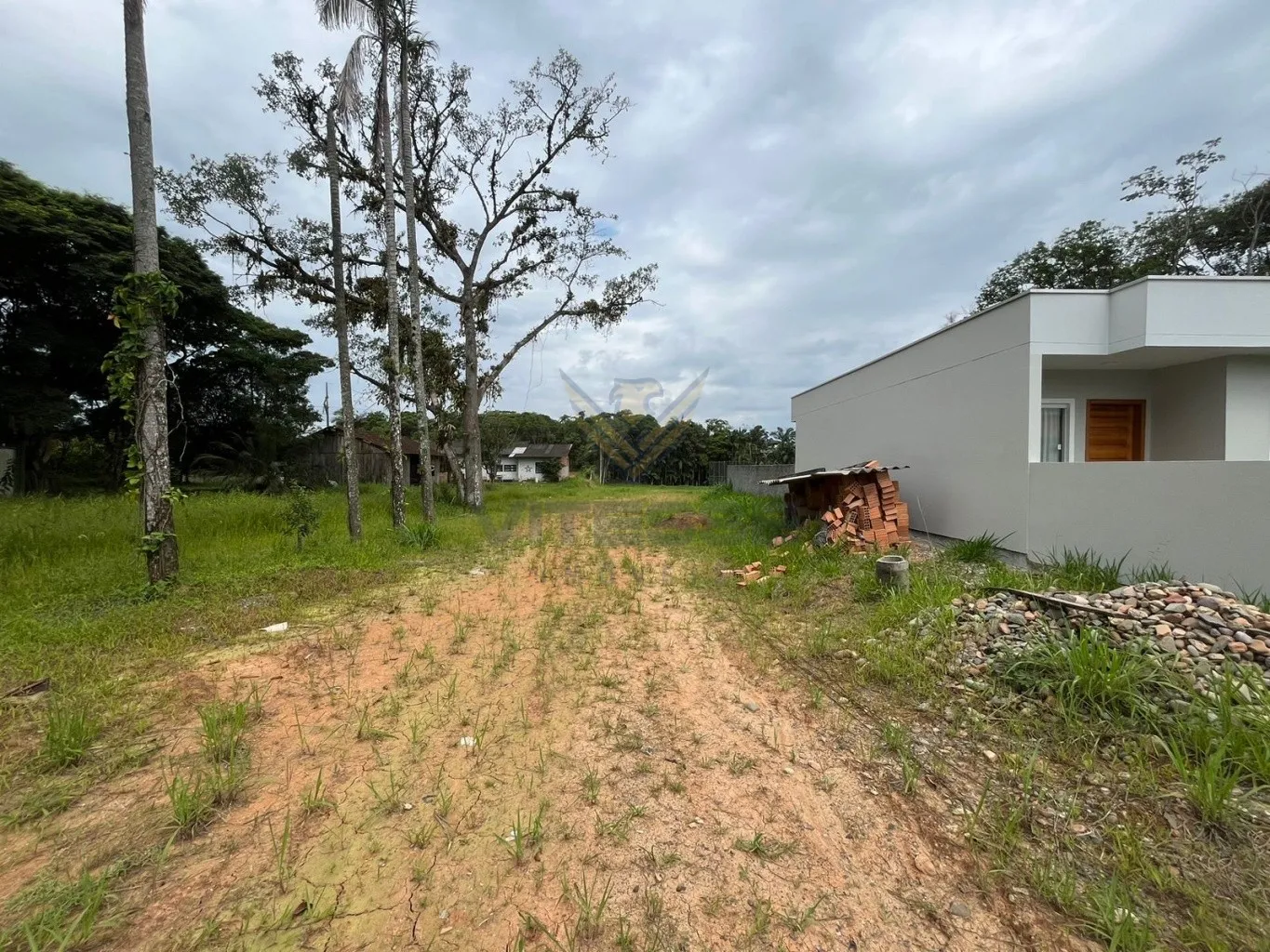 Terreno versátil, ideal para múltiplas oportunidades! - foto 1