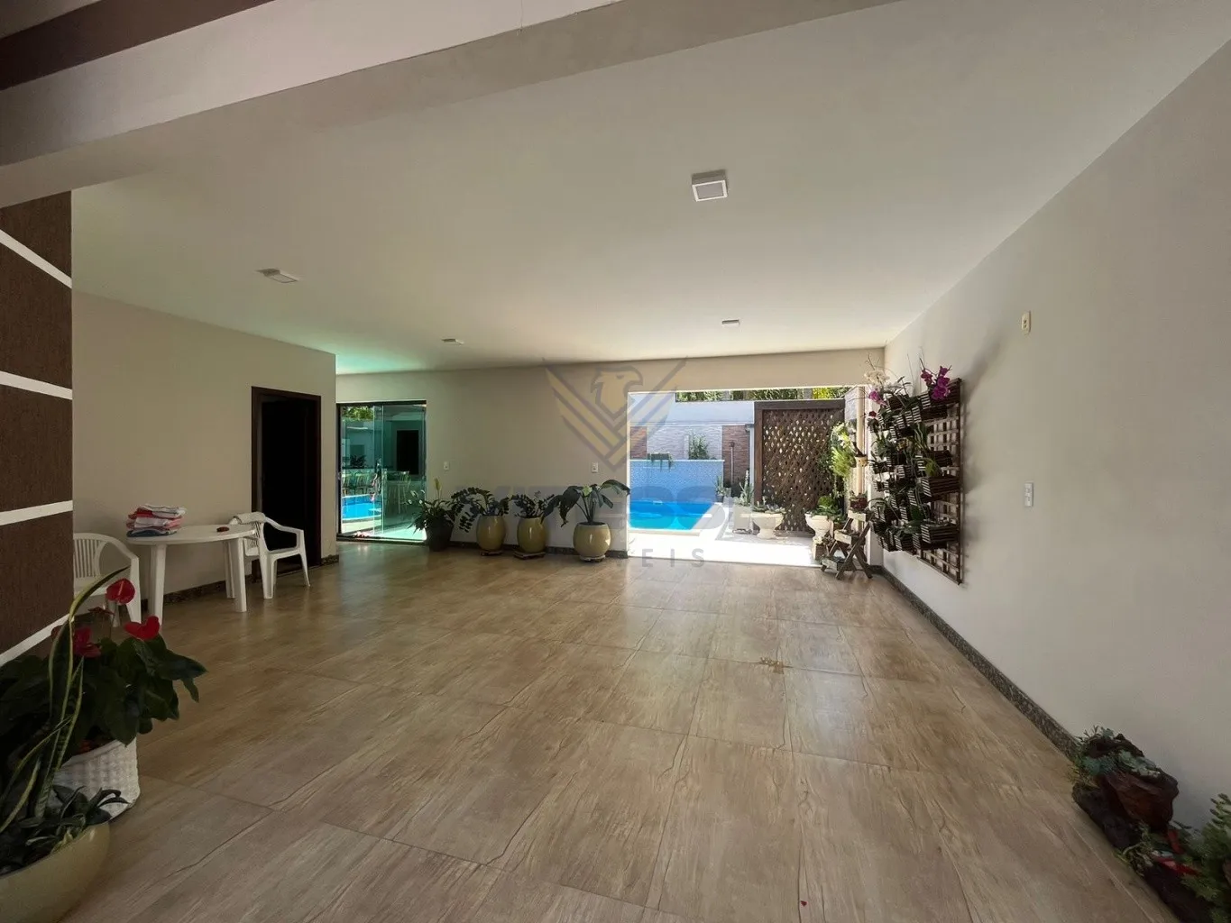 Casa com piscina e móveis planejados sob medida - Bairro Carijós — foto 7