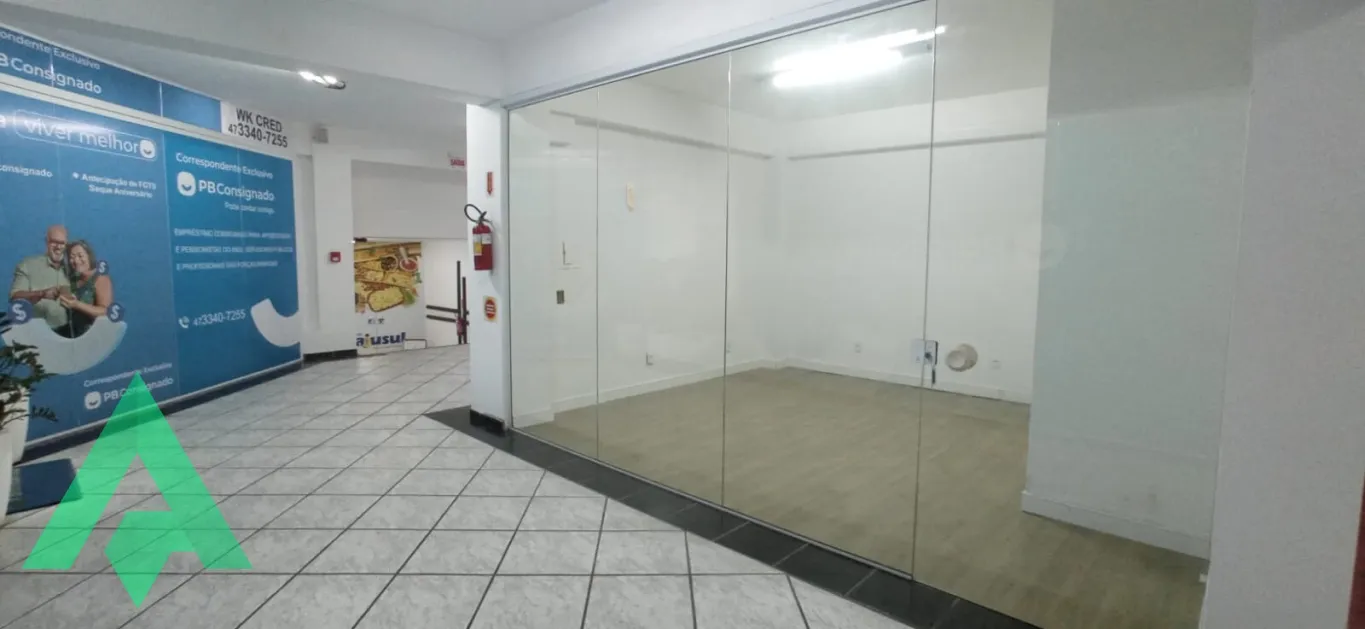 Loja térrea de 17m para locação por R$ 2.200,00 - Bairro Centro - Blumenau/SC - foto 1
