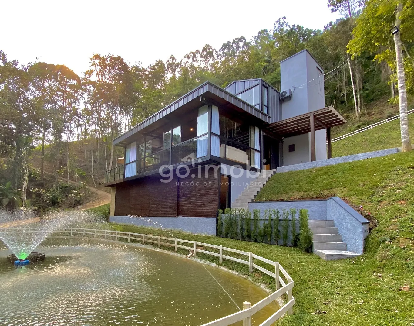 Sítio Moderno localizado em Apiúna - foto 1