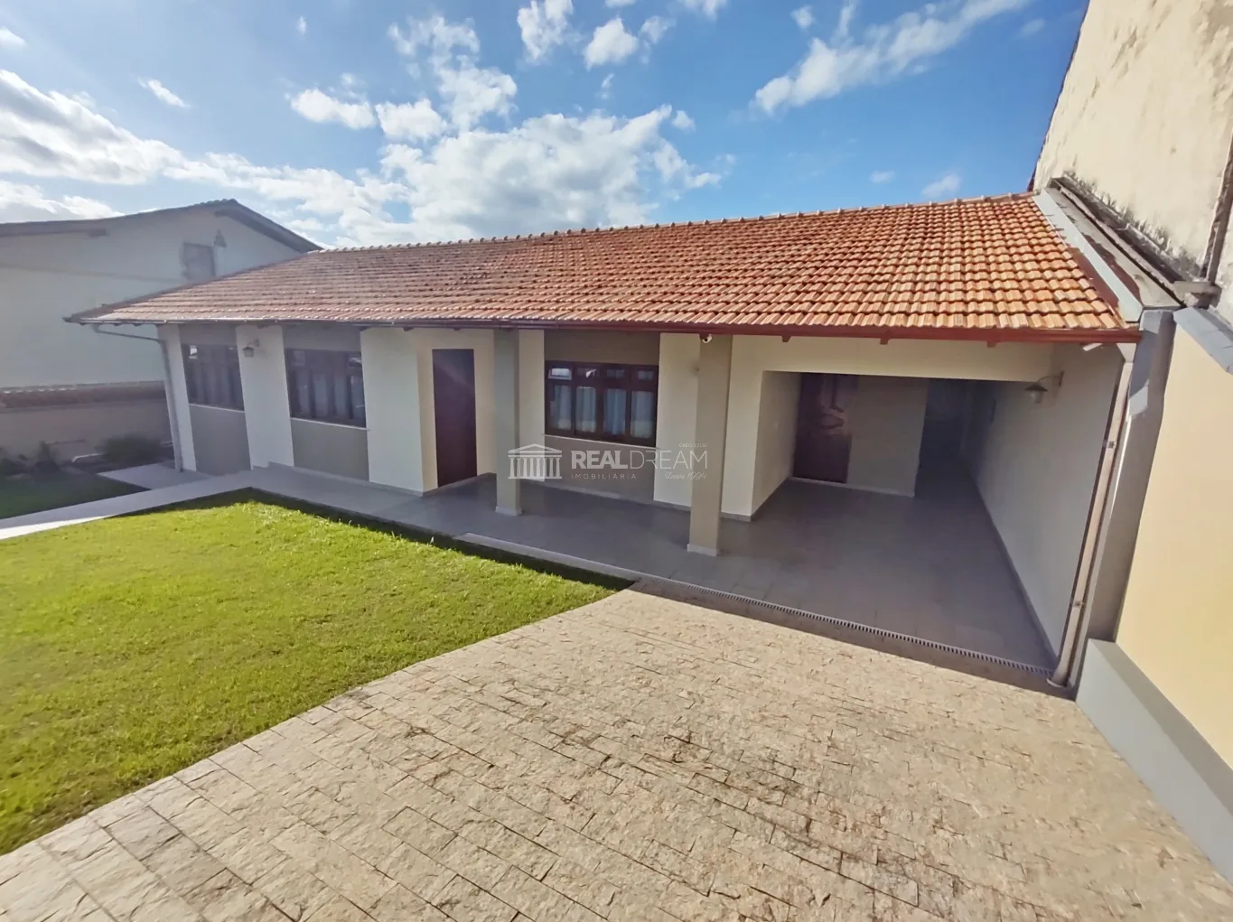 Casa com 4 dormitórios sendo 1 suíte — foto 3
