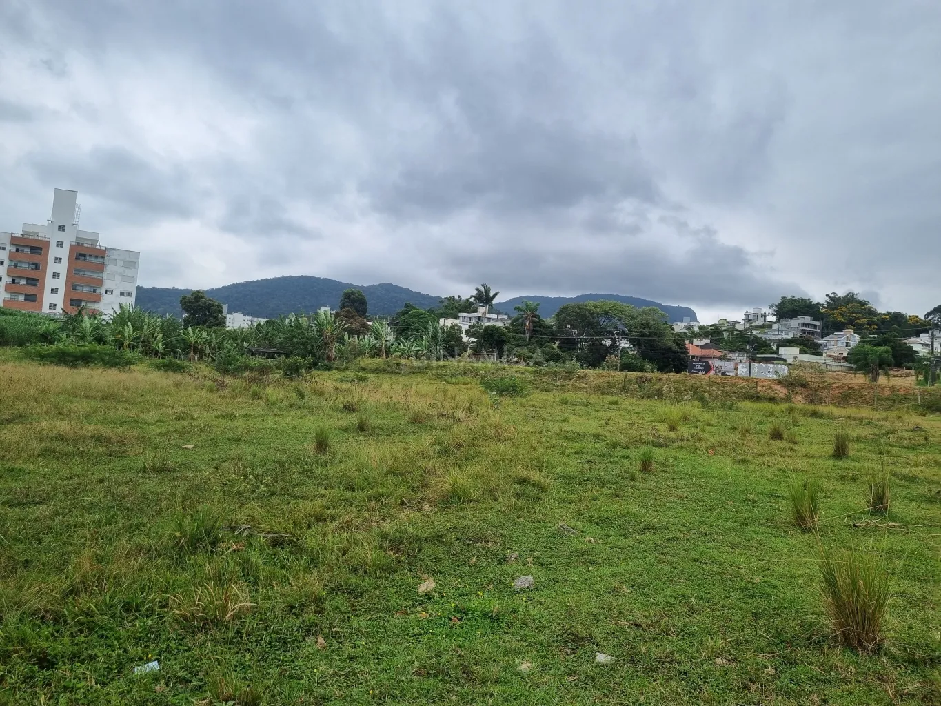 Terreno de 5.767,03 m2 há venda região central de acesso ao Pedra Branca em Palhoça-SC! — foto 2