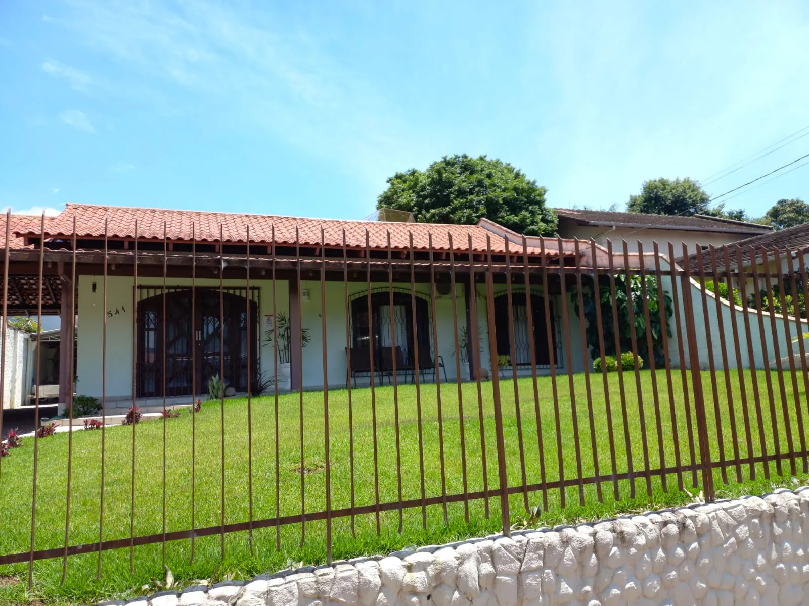 VENDO CASA  E GALPÃO — foto 3