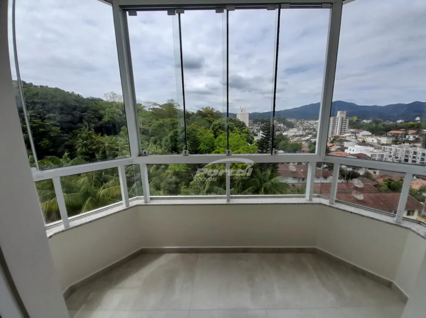 Apartamento semimobiliado 1 dormitório disponível para locação no Bairro Vila Nova — foto 3