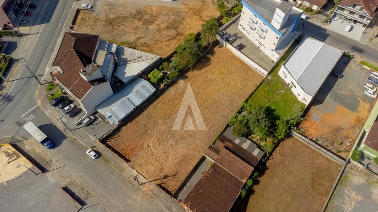 Terreno à venda no bairro Pirabeiraba em Joinville, por R$ 1.800.000.00. - foto 1