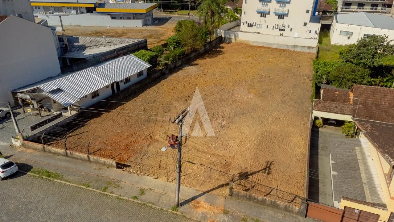 Terreno à venda no bairro Pirabeiraba em Joinville, por R$ 1.800.000.00. — foto 2