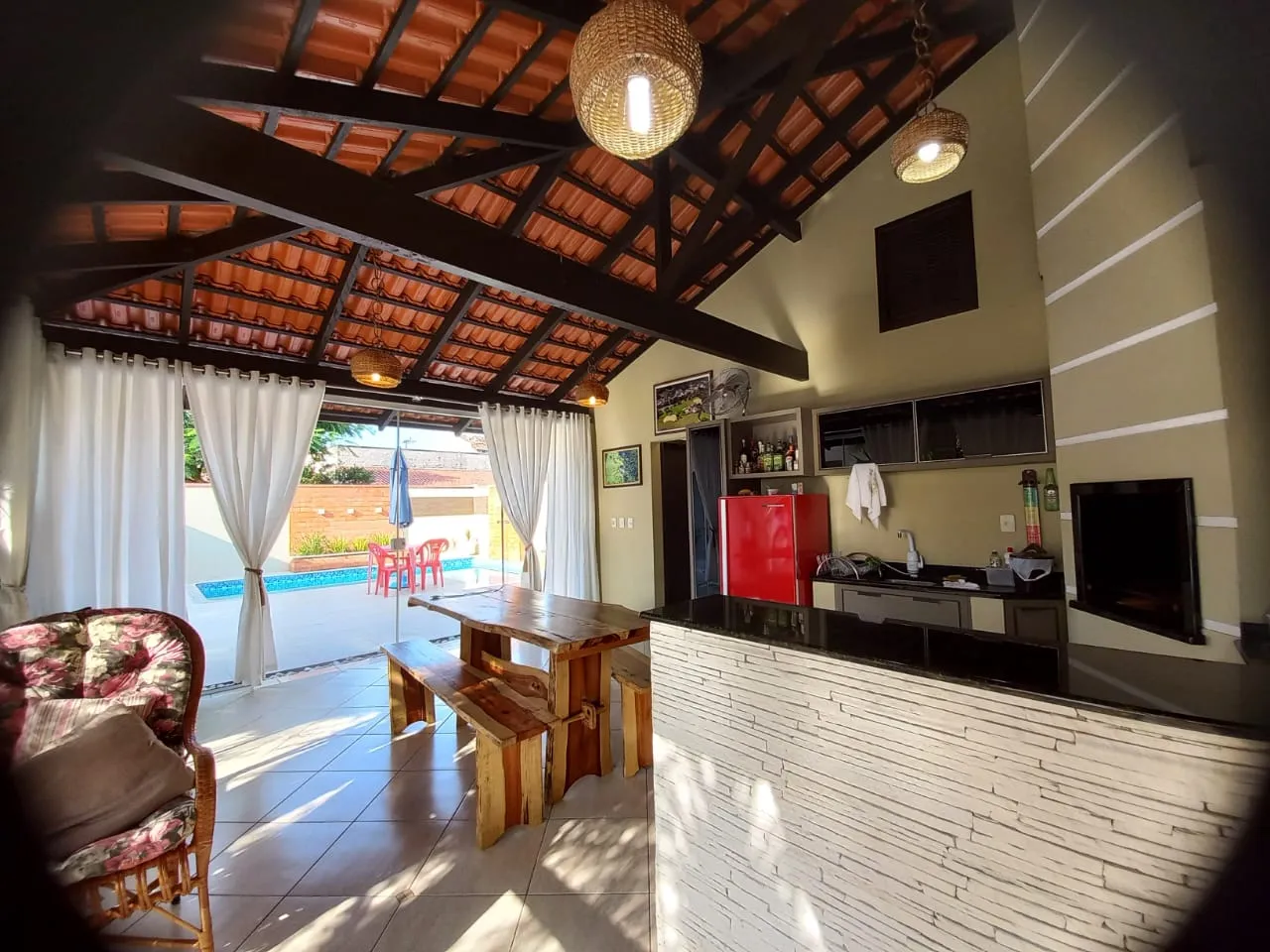 VENDO LINDA CASA - foto 1
