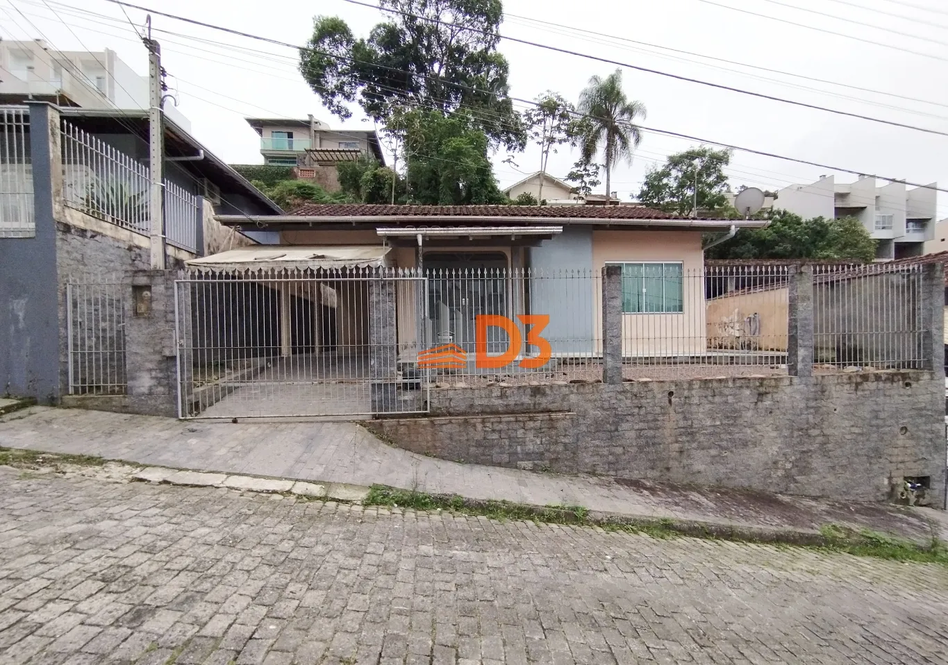 Casa com três dormitórios na Fortaleza - foto 1