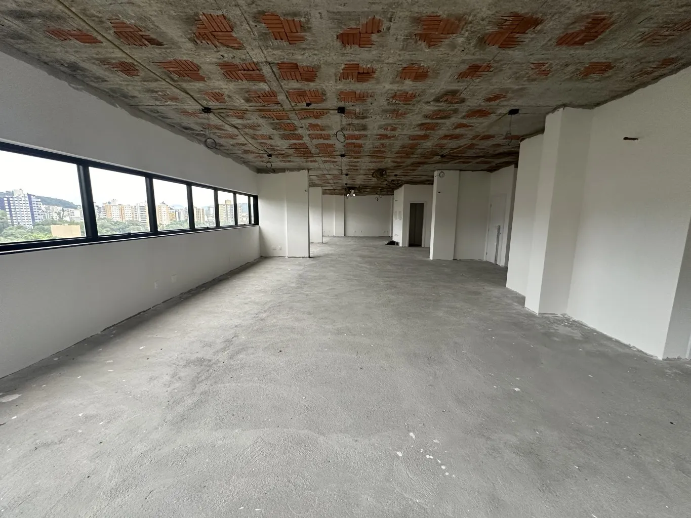CONJUNTO DE SALAS COMERCIAIS - CENTRO INTEGRADA CASA DE BLUMENAU — foto 6