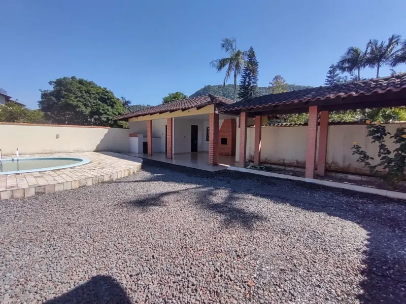 Casa em Rodeio com piscina e lagoa — foto 6
