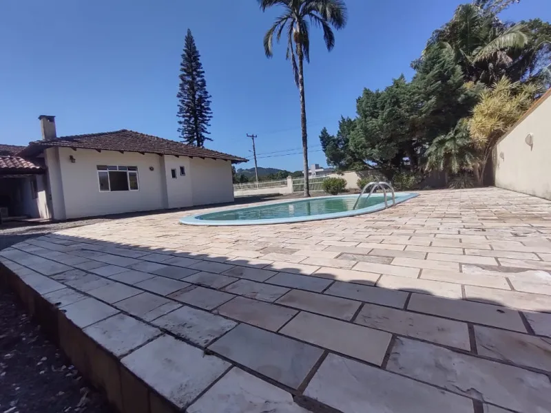 Casa em Rodeio com piscina e lagoa — foto 7