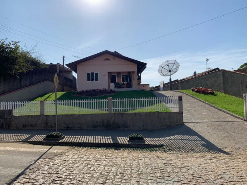 Imóvel com 02 moradias e piscina no Bairro Carijós — foto 2