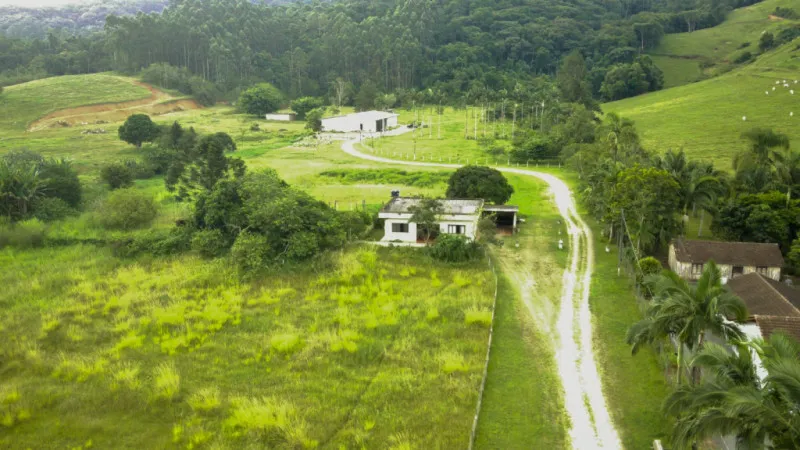 Terreno industrial no bairro Encano do Norte com casa e galpão - foto 1