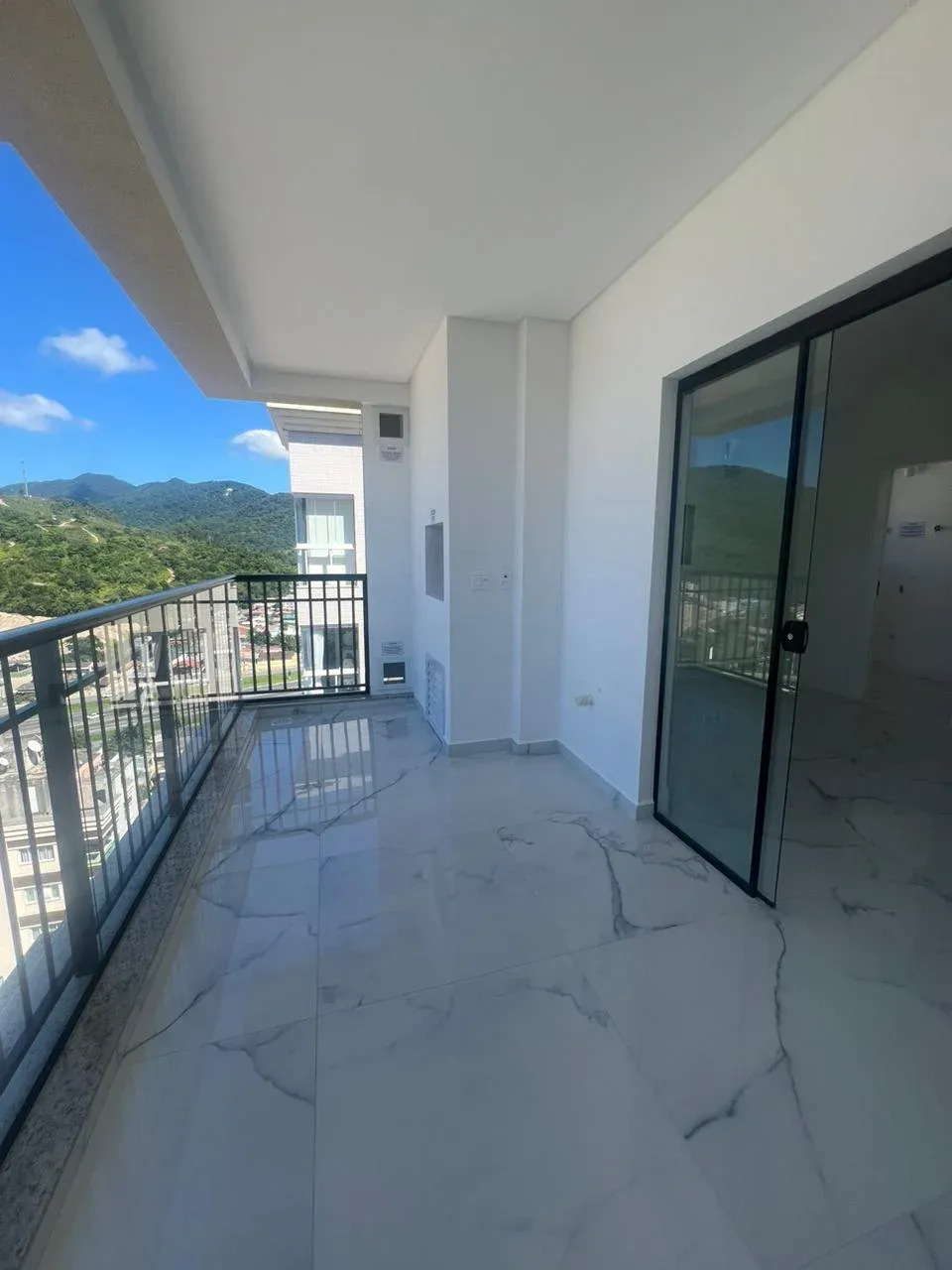 COBERTURA EM EXCELENTE LOCALIZAÇÃO NO CENTRO DE ITAPEMA!!! SALDO EM 70 MESES!! — foto 2