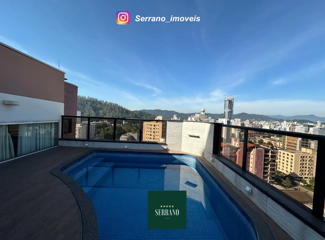 Cobertura Plana de 5 Quartos Próximo do Centro de Blumenau - foto 1