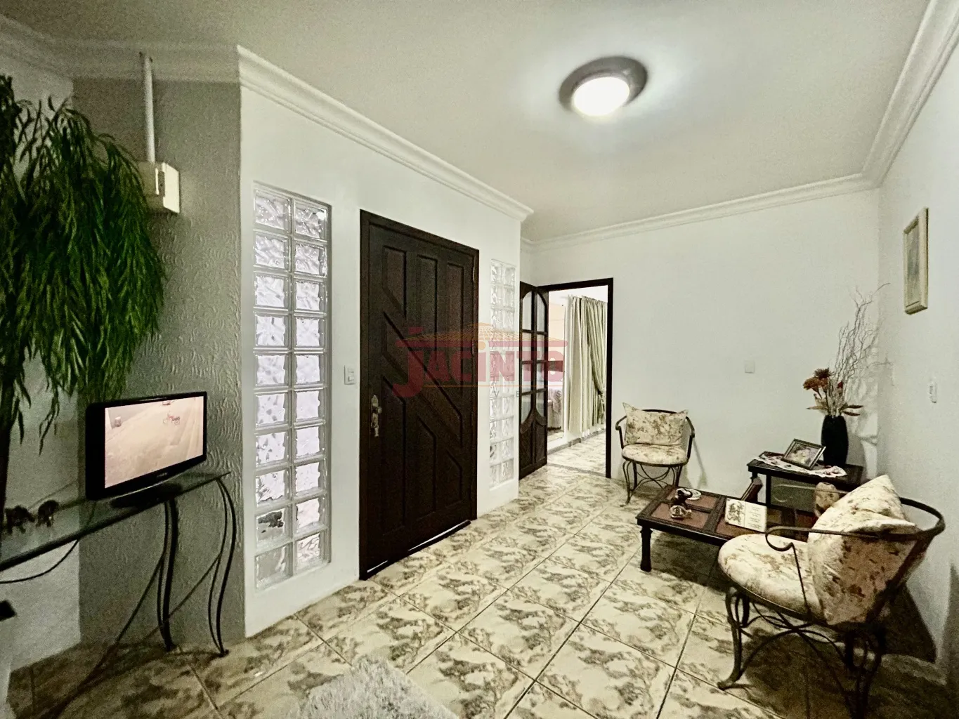 Oportunidade de investimento para locação: uma casa e mais 4 apartamentos, no bairro Fortaleza Alta. — foto 5