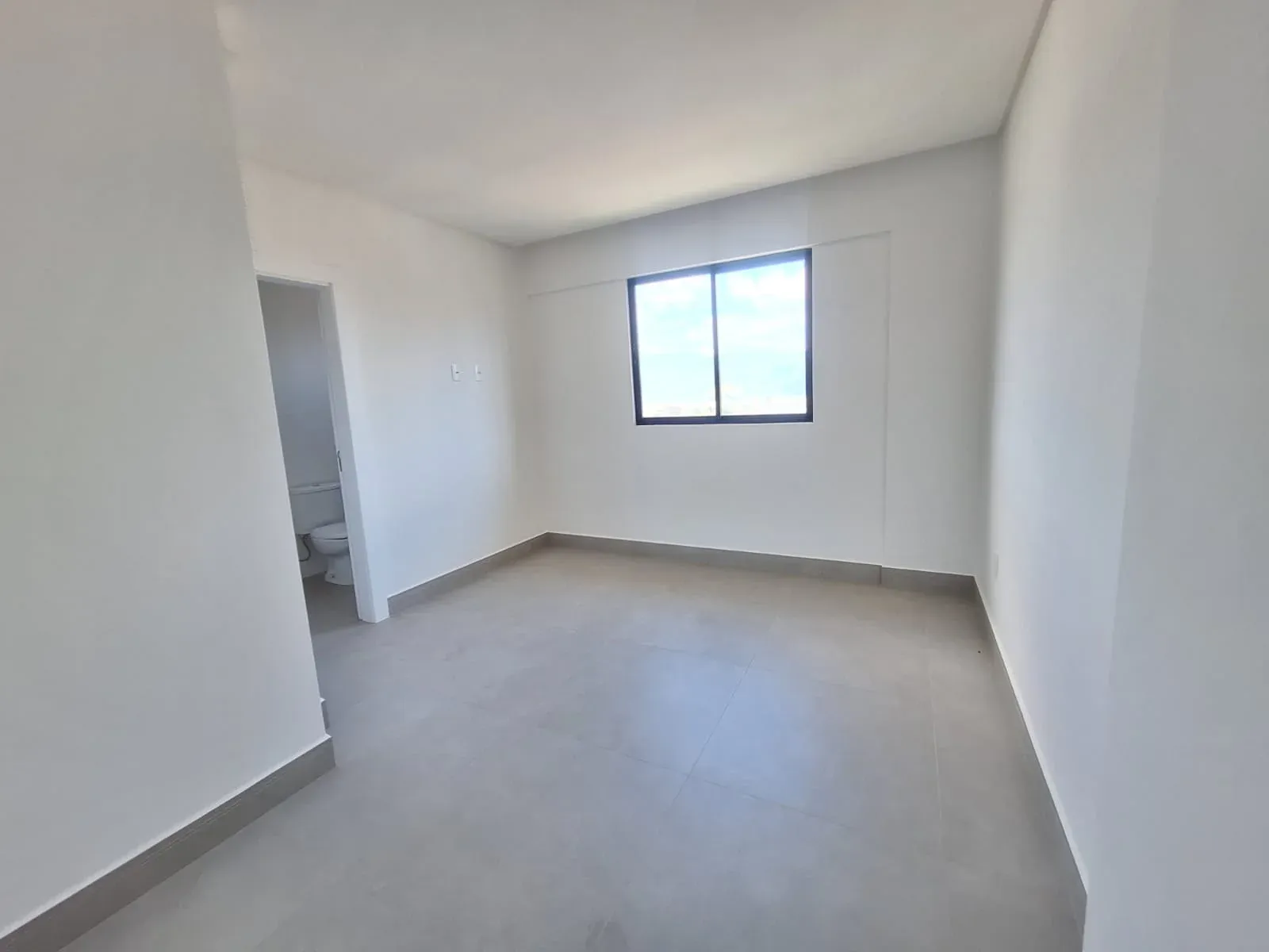 PRONTO PRA MORAR!!! APARTAMENTO DE 02 SUÍTES E 02 VAGAS DE GARAGEM!! — foto 7
