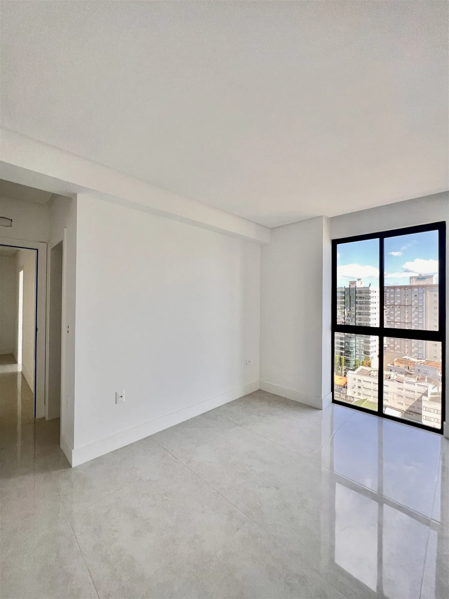 APARTAMENTO BEM LOCALIZADO!!! COM 04 SUÍTES E 03 VAGAS DE GARAGEM!!! — foto 5