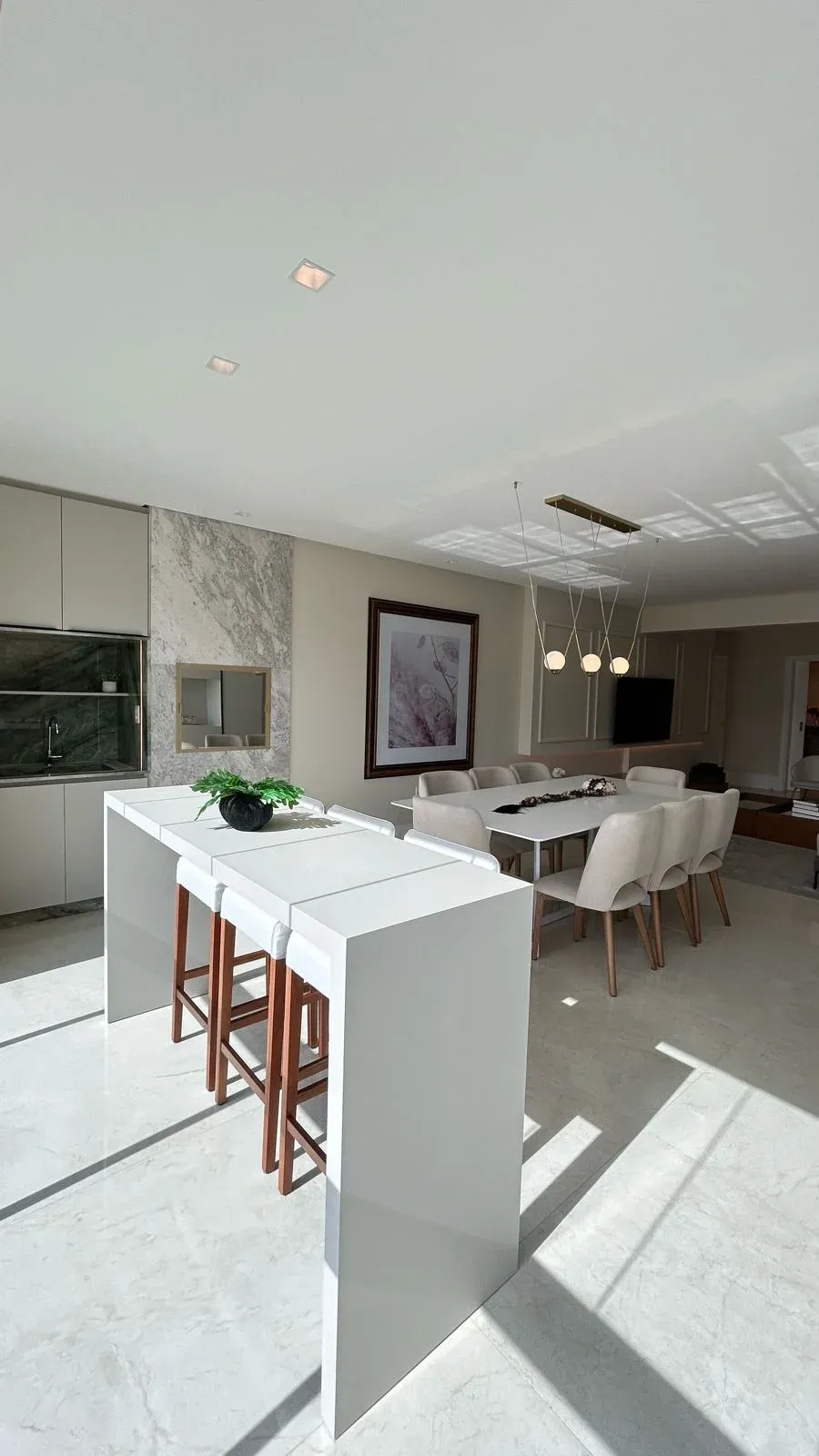 APARTAMENTO NA BEIRA MAR TODO MOBILIADO COM 04 SUÍTES E 03 VAGAS DE GARAGEM!!! — foto 5