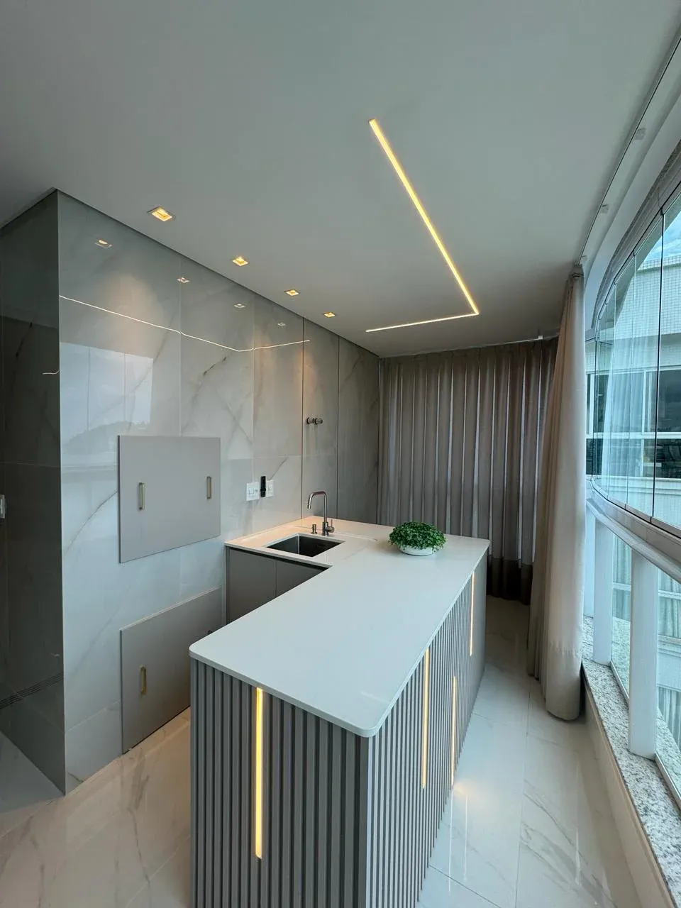APARTAMENTO MOBILIADO E DECORADO!! COM 03 SUÍTES E 03 VAGAS DE GARAGEM!! — foto 7