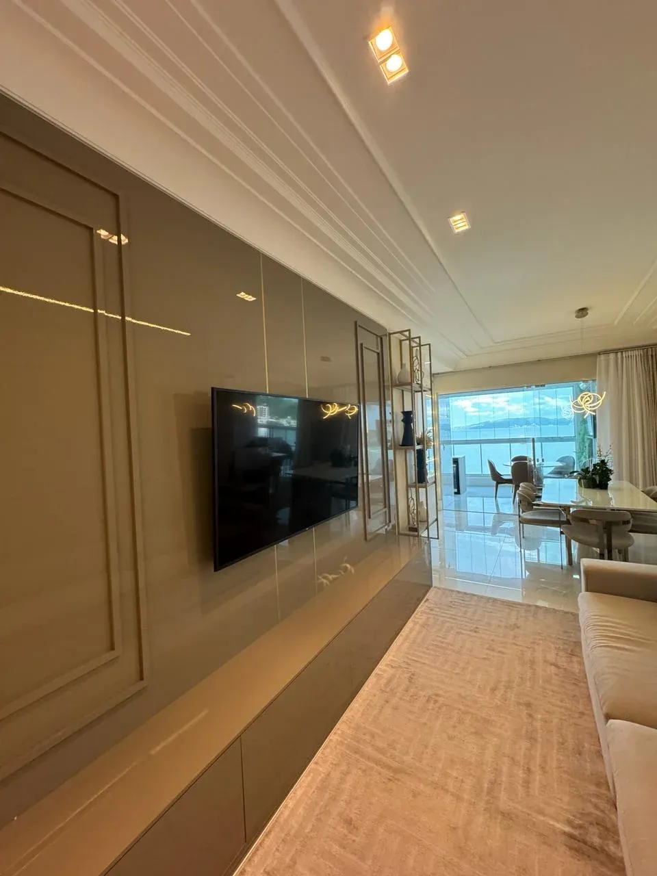 APARTAMENTO MOBILIADO E DECORADO!! COM 03 SUÍTES E 03 VAGAS DE GARAGEM!! — foto 6