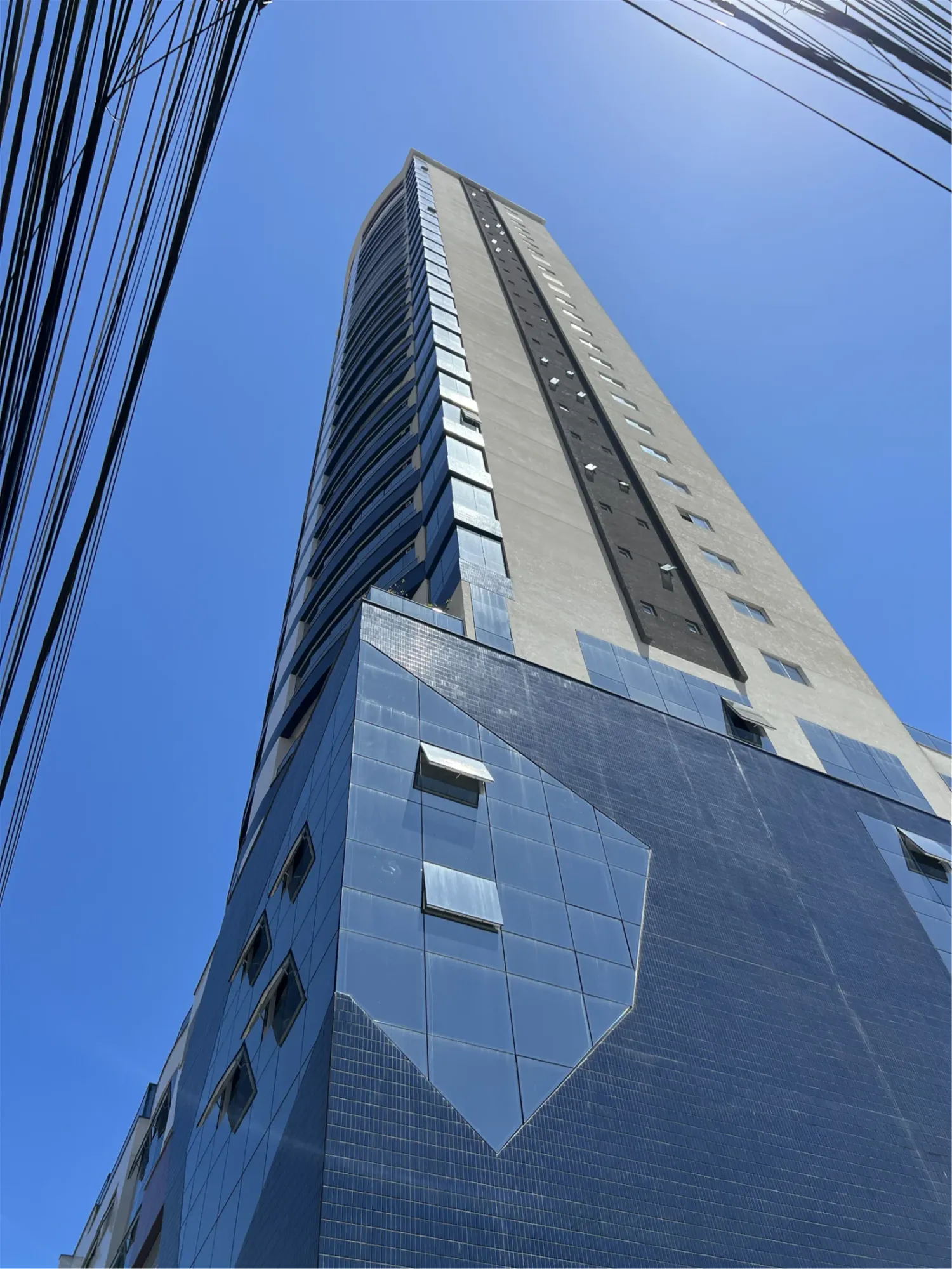 APARTAMENTO PRONTO PRA MORAR!! COM 03 SUÍTES E 03 VAGAS DE GARAGEM NA MEIA PRAIA!! - foto 1