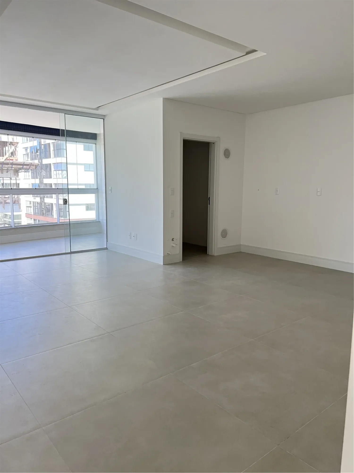 APARTAMENTO PRONTO PRA MORAR!! COM 03 SUÍTES E 03 VAGAS DE GARAGEM NA MEIA PRAIA!! — foto 4