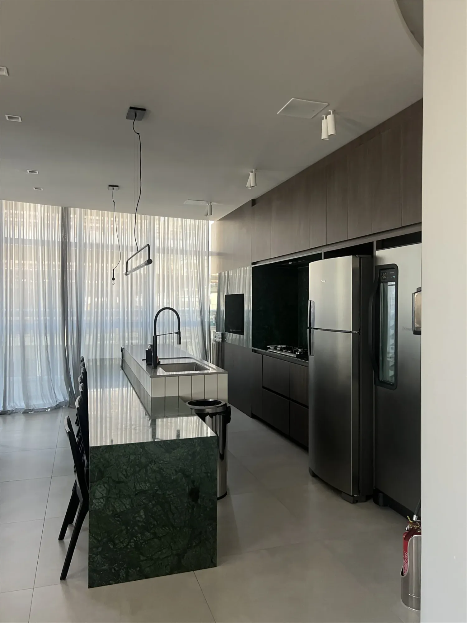 APARTAMENTO PRONTO PRA MORAR!! COM 03 SUÍTES E 03 VAGAS DE GARAGEM NA MEIA PRAIA!! — foto 7