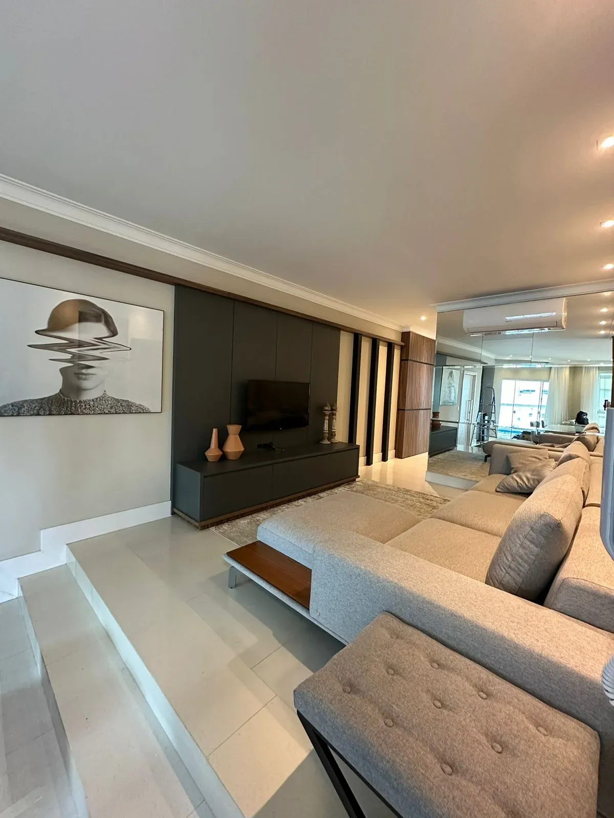 SALDO EM 100 MESES!!! APARTAMENTO PRONTO PRA MORAR!! COM 03 SUÍTES E 02 VAGAS DE GARAGEM NA MEIA PRAIA!! — foto 3