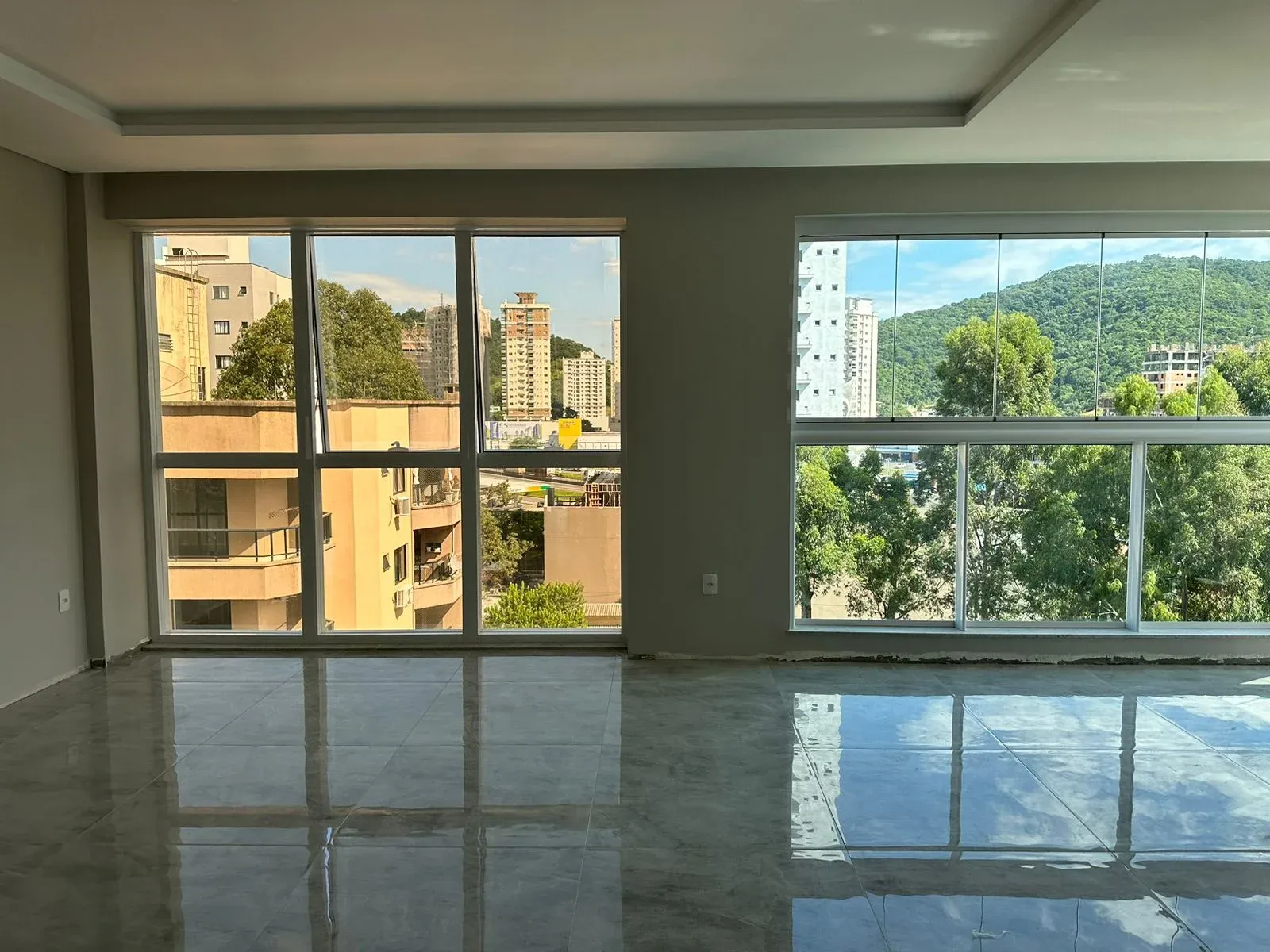 SALDO EM 100 MESES!!! APARTAMENTO NO CENTRO DE ITAPEMA COM 03 SUÍTES E 02 VAGAS DE GARAGEM!!! — foto 5