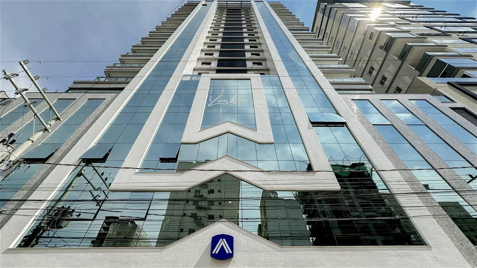 APARTAMENTO PRONTO PRA MORAR!! COM 03 SUÍTES E 02 VAGAS DE GARAGEM NA MEIA PRAIA!! - foto 1