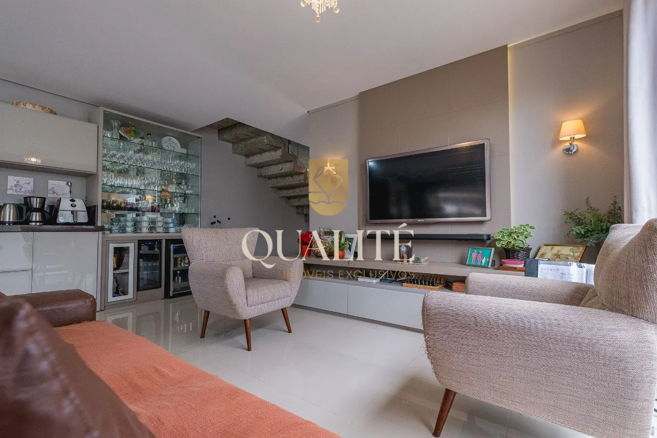Casa à venda com 3 quartos e 3 suítes, 2 vagas, 225m² no Cachoeira do Bom Jesus, Florianópolis - foto 1
