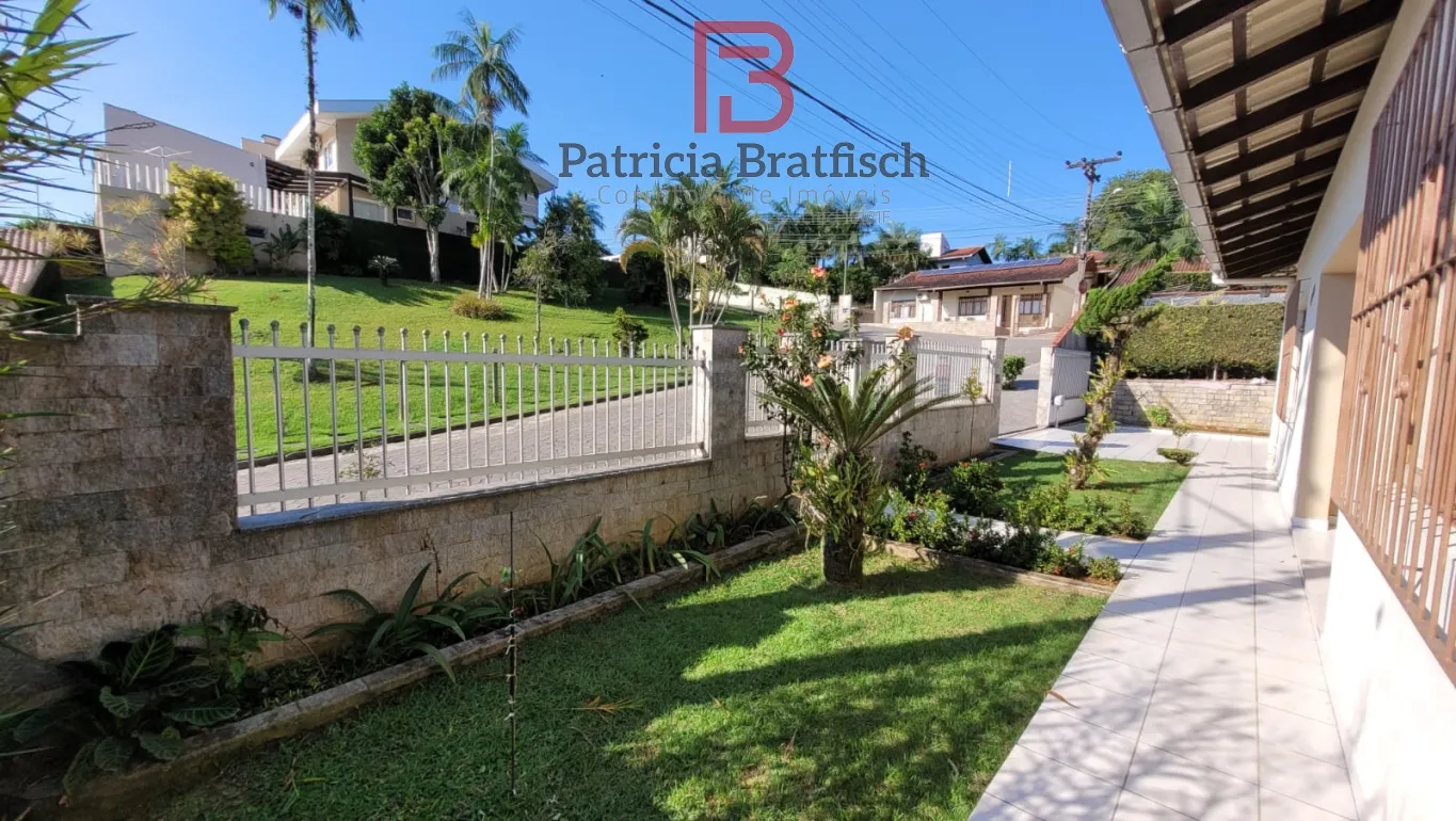 Casa plana, com piscina, no Bairro Fortaleza. — foto 4