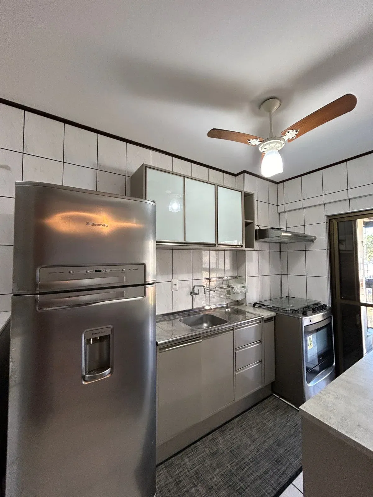 APARTAMENTO PRONTO PRA MORAR MOBILIADO QUADRA MAR NO CENTRO DE ITAPEMA!!! — foto 7