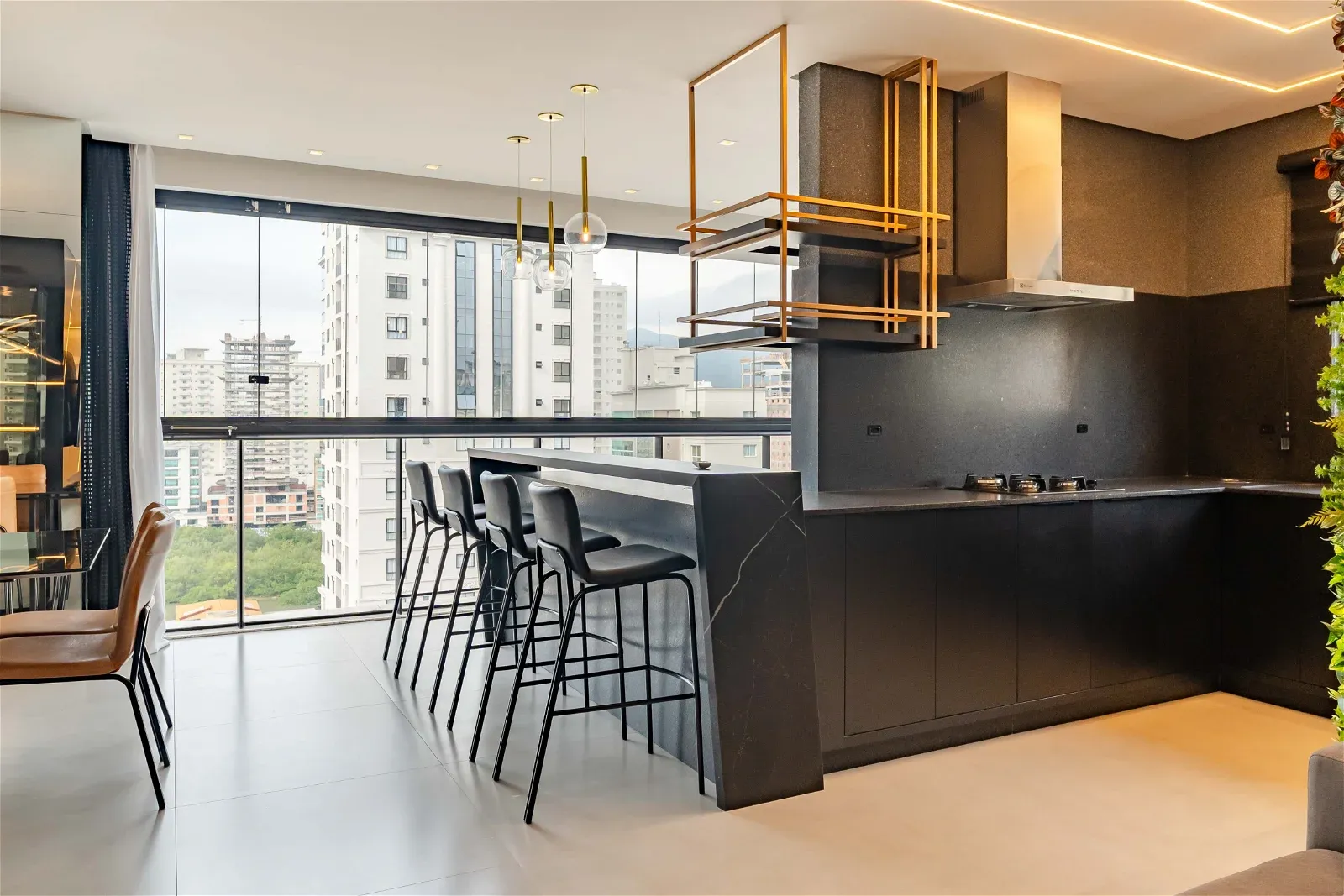 APARTAMENTO NA QUADRA MAR FINAMENTE MOBILIADO!!!! — foto 3