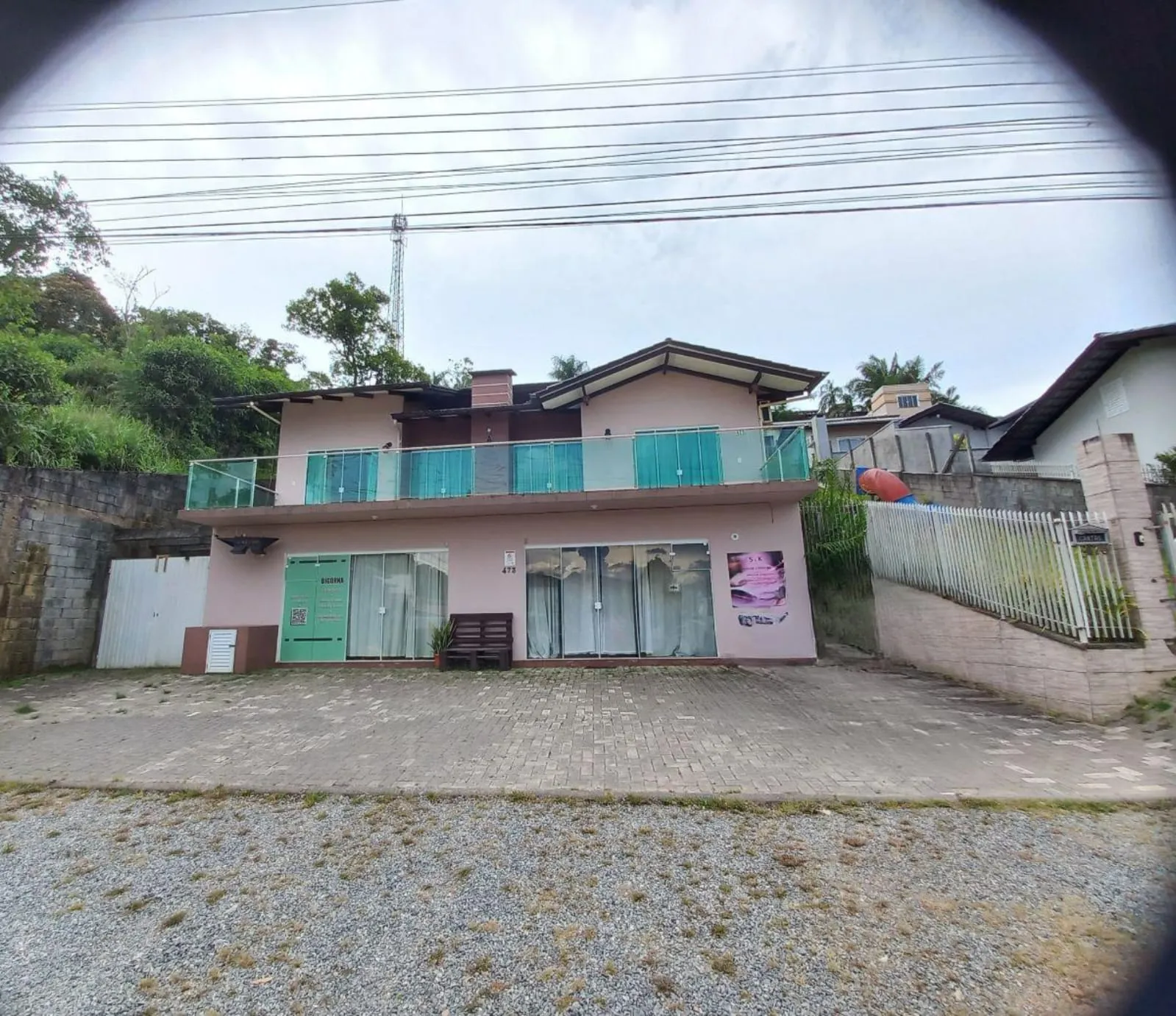 VENDO LINDA CASA SEMI MOBILIADA - foto 1