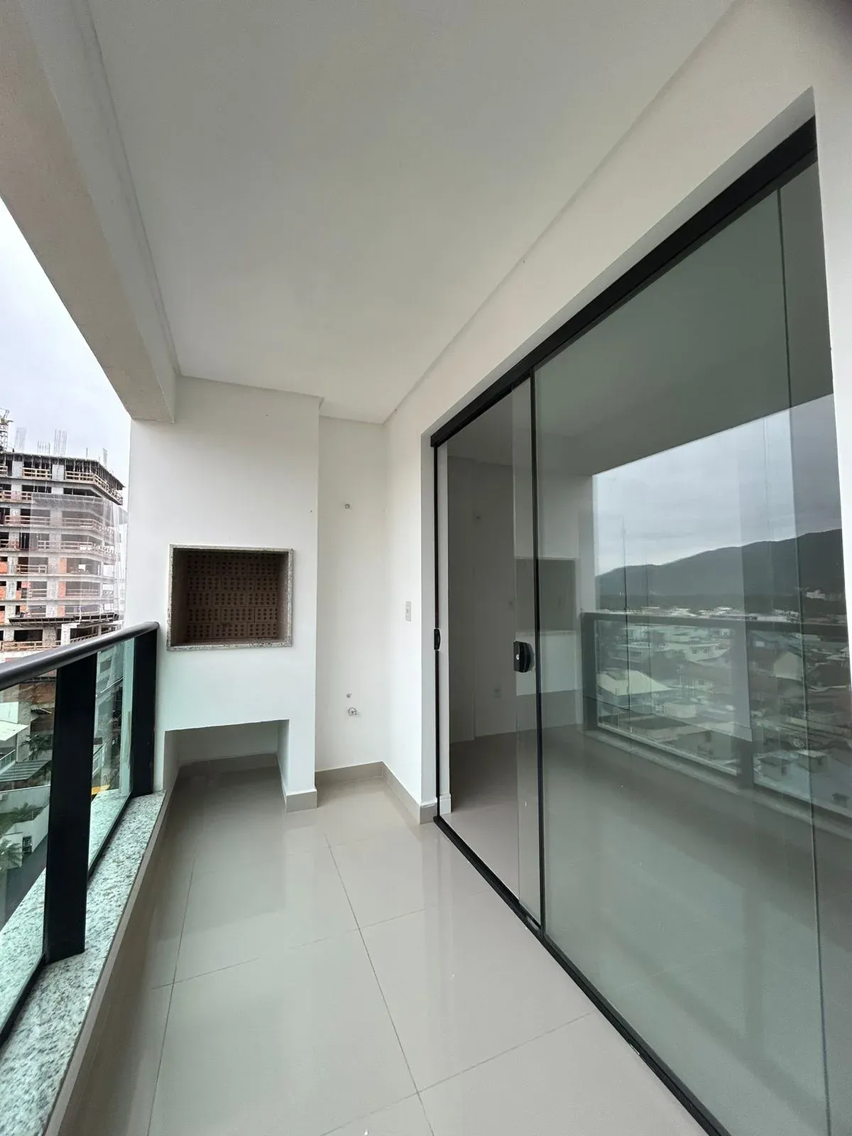 APARTAMENTO PRONTO PRA MORAR!! COM 02 SUÍTES E 01 VAGA DE GARAGEM!! — foto 2