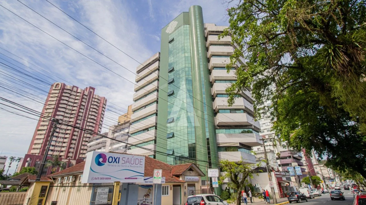 Prédio Comercial à venda no bairro Centro em Joinville, por R$ 390.000.00. - foto 1